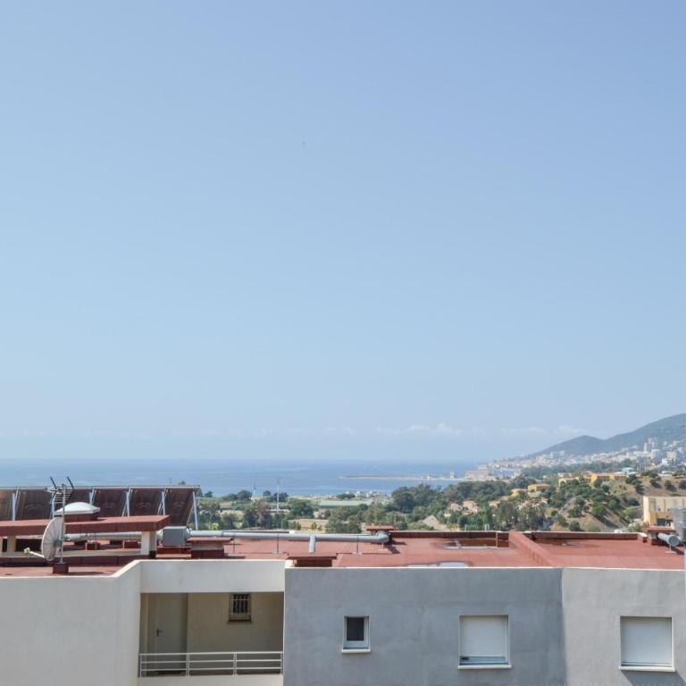 1 Bedroom Gorgeous Apartment In Ajaccio - Appartement 1 Chambre - 4