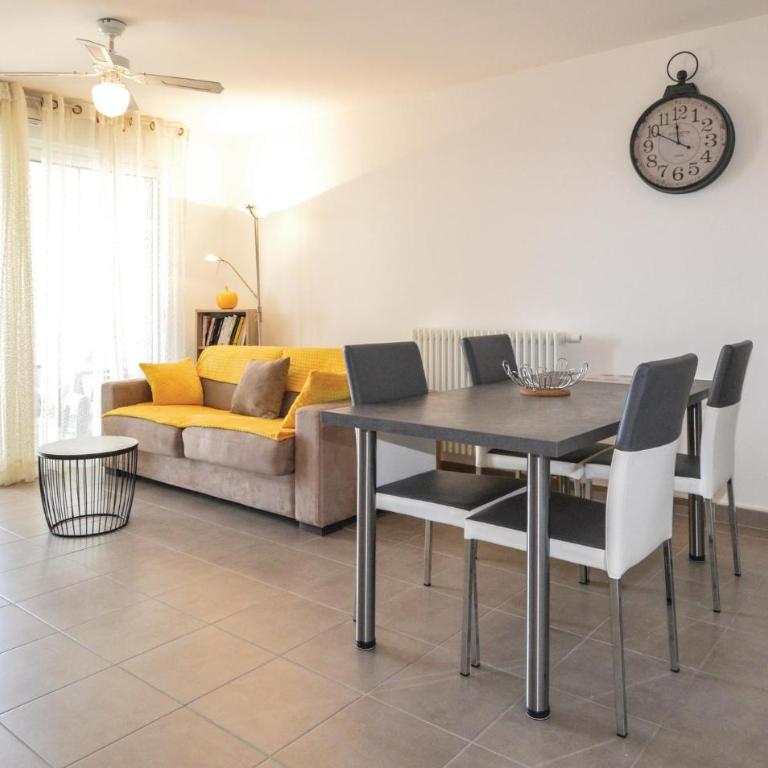 1 Bedroom Gorgeous Apartment In Ajaccio - Appartement 1 Chambre - 10