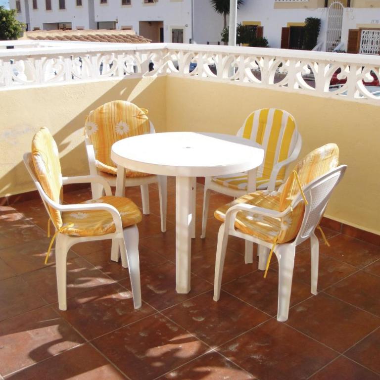 Stunning Apartment In Orihuela Costa - Apartamento de 1 dormitorio - 3