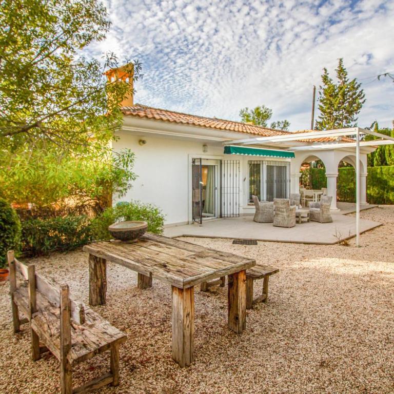 Awesome Home In Alacant With Wifi - Four-Bedroom Vacation Home - 6