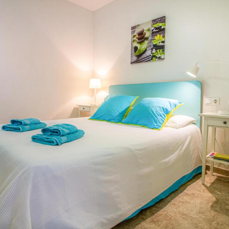 Awesome Home In Alacant With Wifi - Four-Bedroom Vacation Home - 17