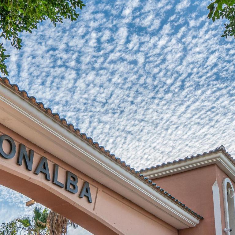 Awesome Home In Alacant With Wifi - Four-Bedroom Vacation Home - 21