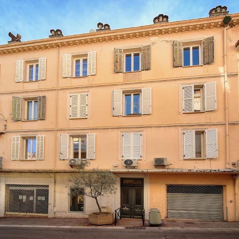 Upstays Forville Market 22m2 Studio - Studio - 19