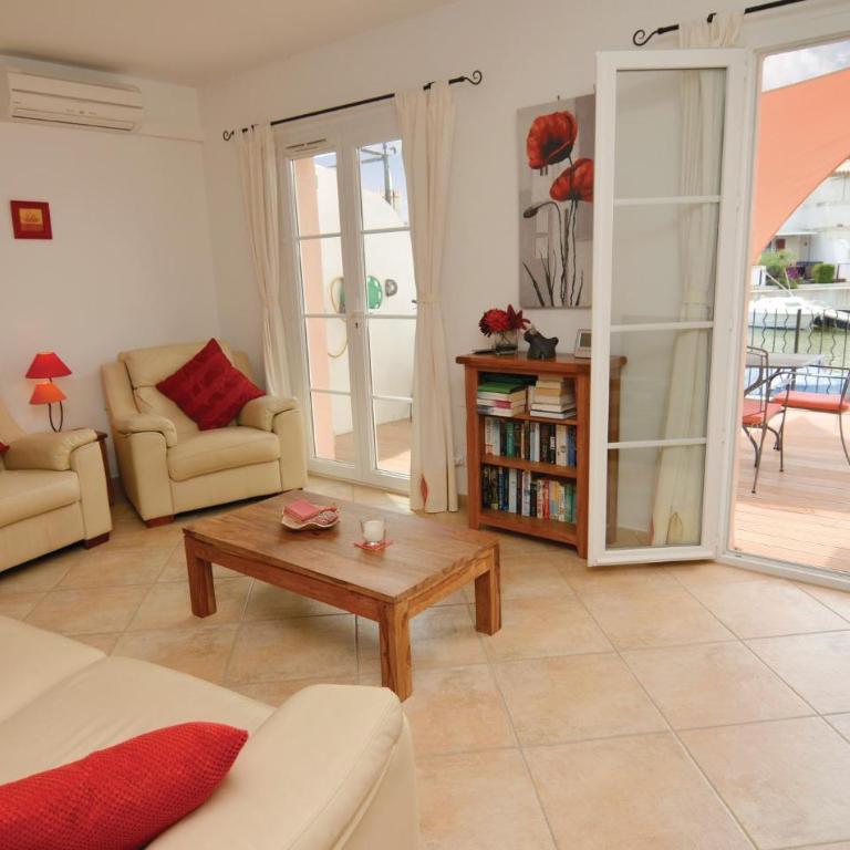 Charmante Maison À Aigues-Mortes Avec Vue Sur Mer - Maison de Vacances 3 Chambres - 2