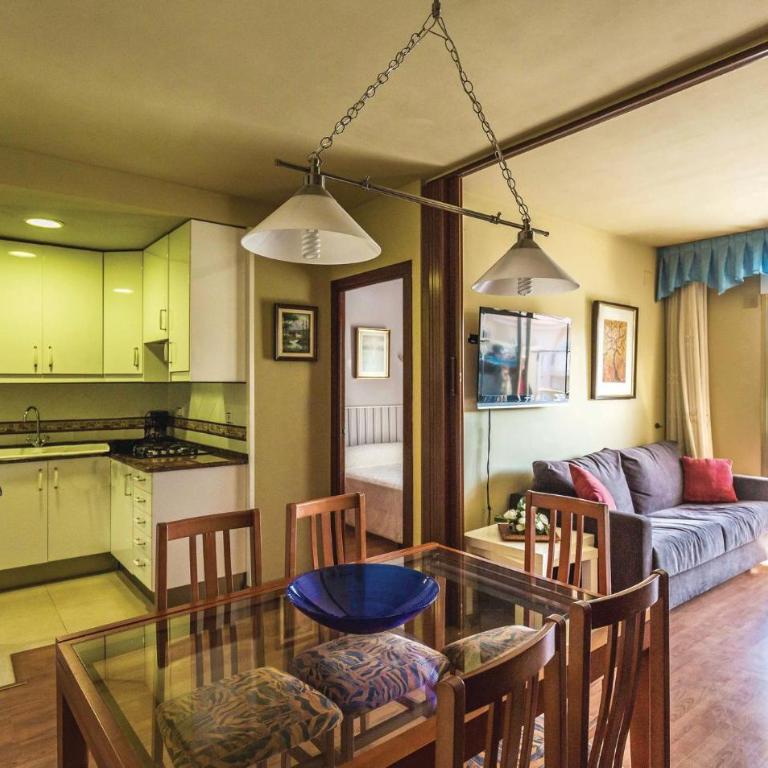 Beautiful Apartment In Blanes With Wifi - Apartamento de 1 dormitorio - 13