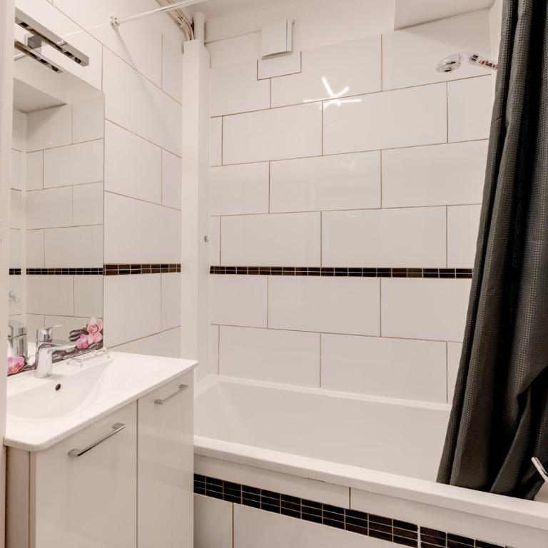 Les Capucins - 3 bedroom apartment near the city - Apartment - 10