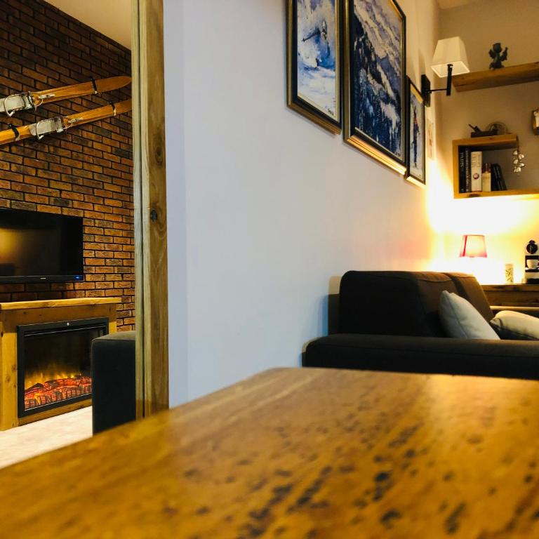 Sunside Oak - 206 - One-Bedroom Apartment - 1