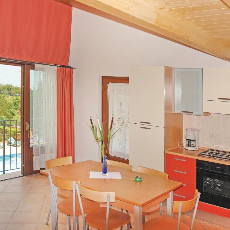Residence Le Rose - Appartamento con 2 Camere da Letto - 9