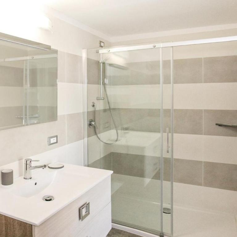 Residence Le Rose - Appartamento con 2 Camere da Letto - 12