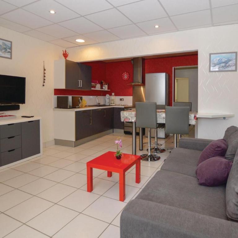 1 Bedroom Amazing Apartment In La Bourboule - Appartement 1 Chambre - 2