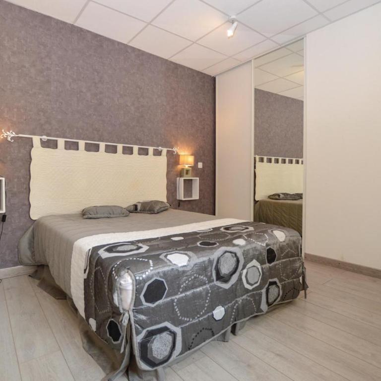 1 Bedroom Amazing Apartment In La Bourboule - Appartement 1 Chambre - 4