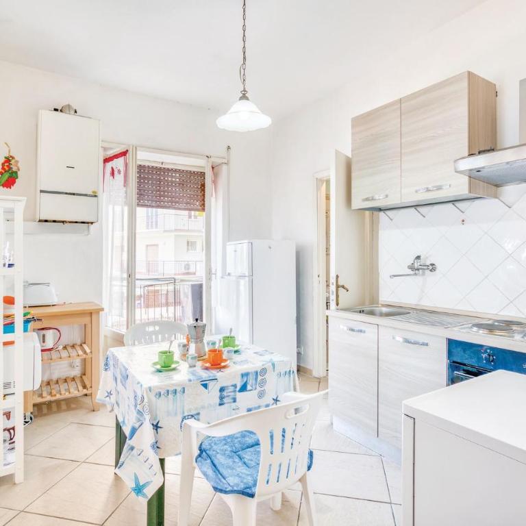 Beautiful Apartment In Follonica Gr - Appartamento con 3 Camere da Letto - 9