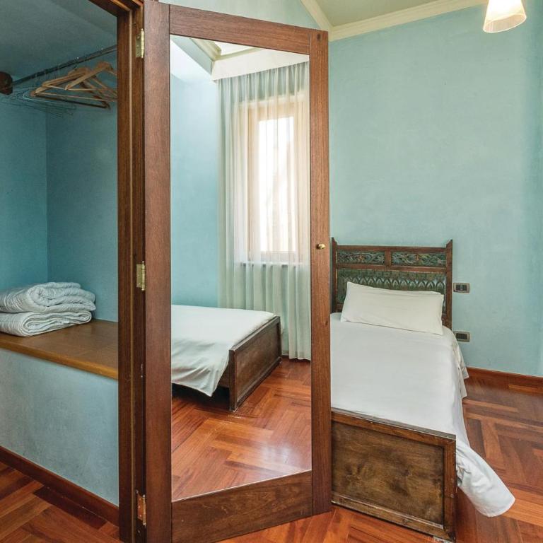 Nice Apartment In Lecce Le With Wifi - Two-Bedroom Apartment - 10