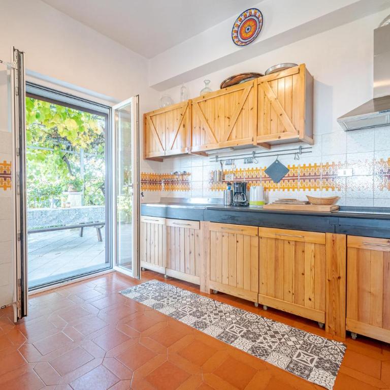 Gorgeous Home In Moneglia With Wifi - Casa Vacanze con 4 Camere da Letto - 14