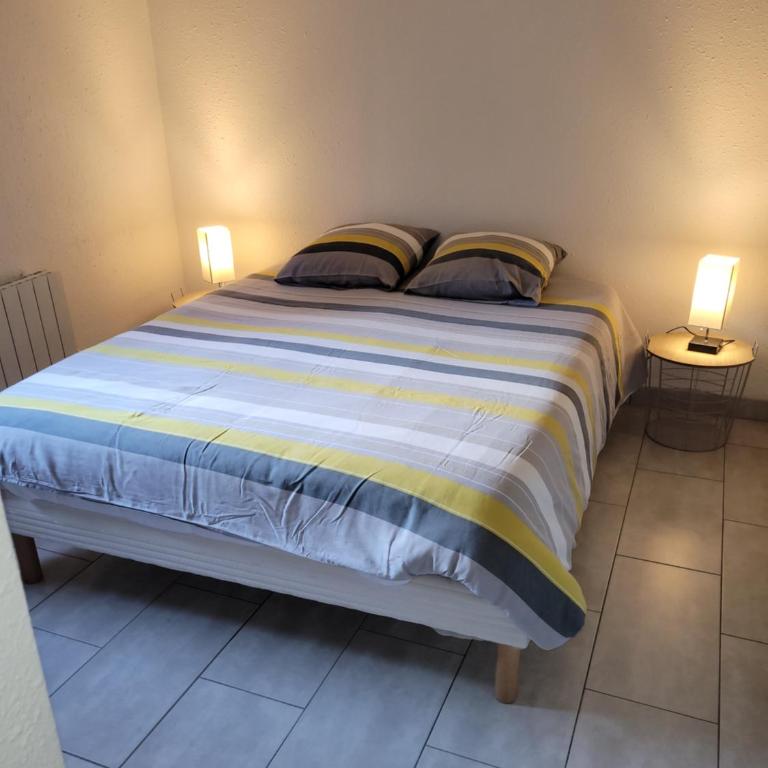 COLLIOURE tres bel appart a 150 metres des plages avec jardin prive et parking dans residence securisee - Apartamento de 2 dormitorios - 7