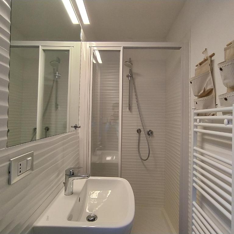 Rosanna House - Appartamento con Vista Mare - 10