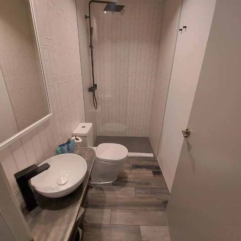 Reina Victoria Prado Sastre - Queen Suite with Spa Bath - 9