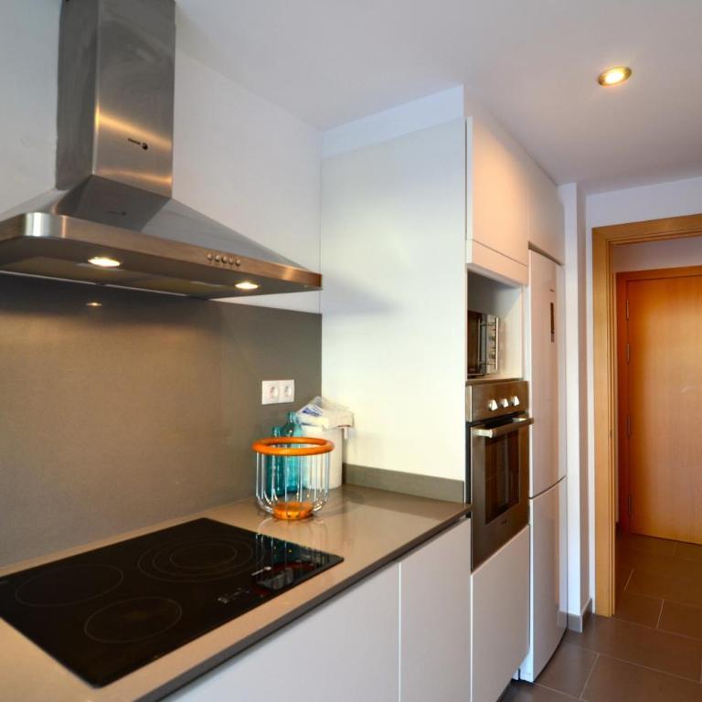 PLATJA 32 1º 1ª. - Three-Bedroom Apartment - 20