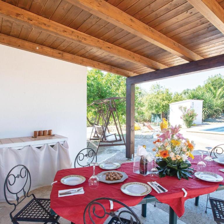 Lovely Home In Carovigno Br - Casa Vacanze con 2 Camere da Letto - 2