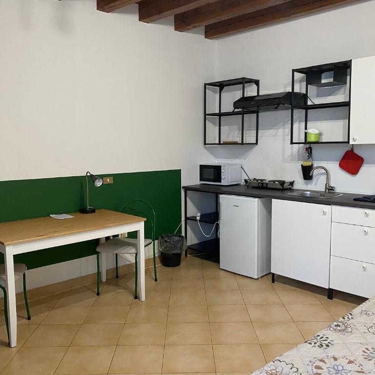 Casa Santa Caterina e Sant Antonio - Monolocale con Vista Giardino - 9
