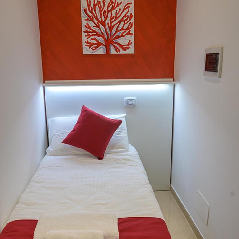 Corallo Rosso B&B - Habitación Triple Confort con ducha - 3