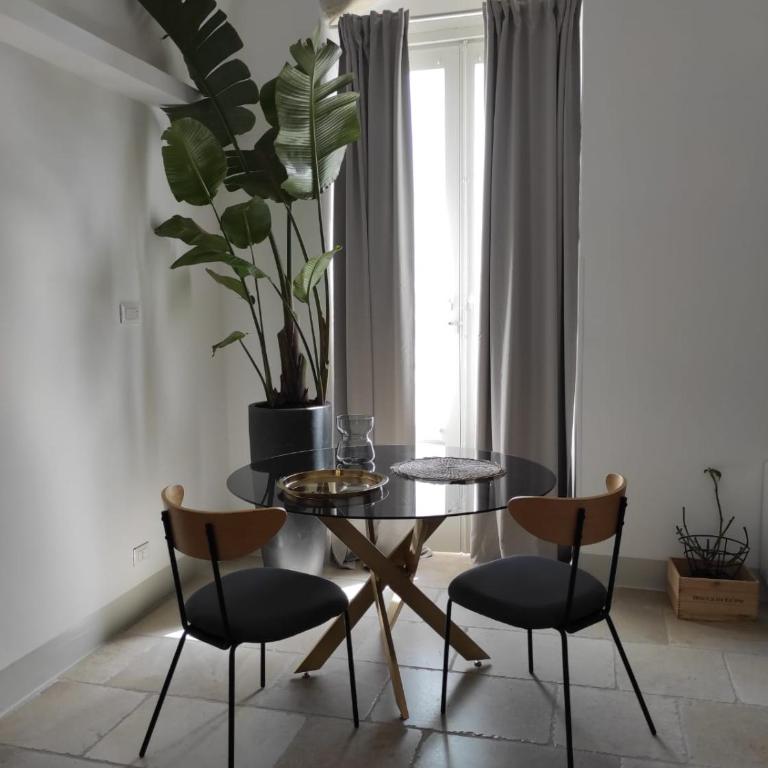 Caterina's Suites & Apartament - Camera King Deluxe - 1