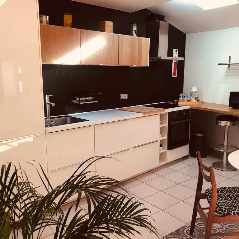Atipyc Nimes - Apartamento Superior con jacuzzi - 14