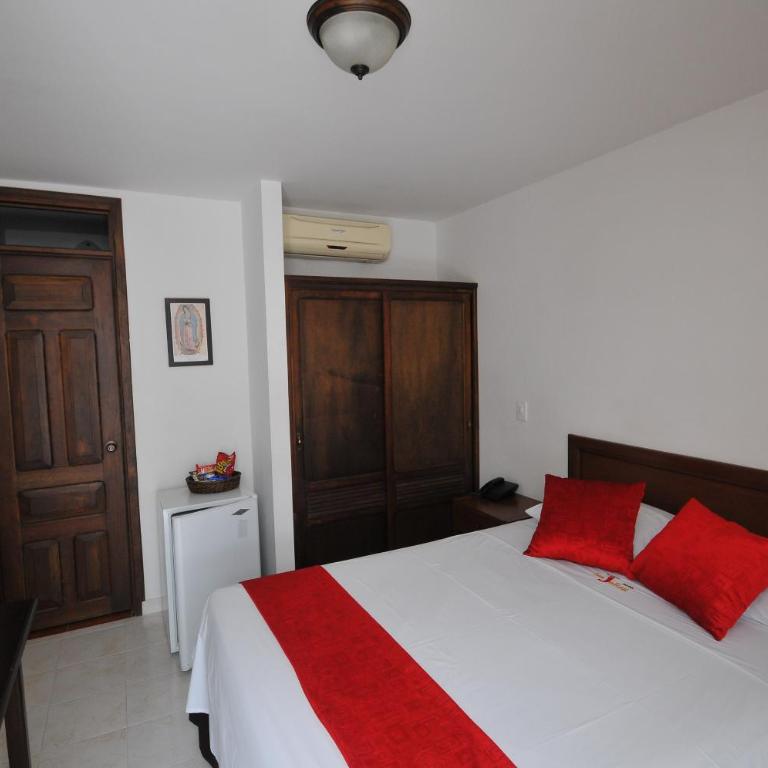 Hotel San Julian - Habitación Doble - 9