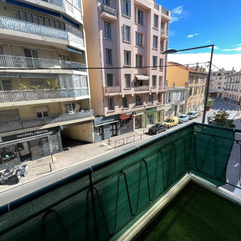 Cannes Centre, T2 moderne rénové, balcon clim&Wifi - Apartment mit 1 Schlafzimmer - 24