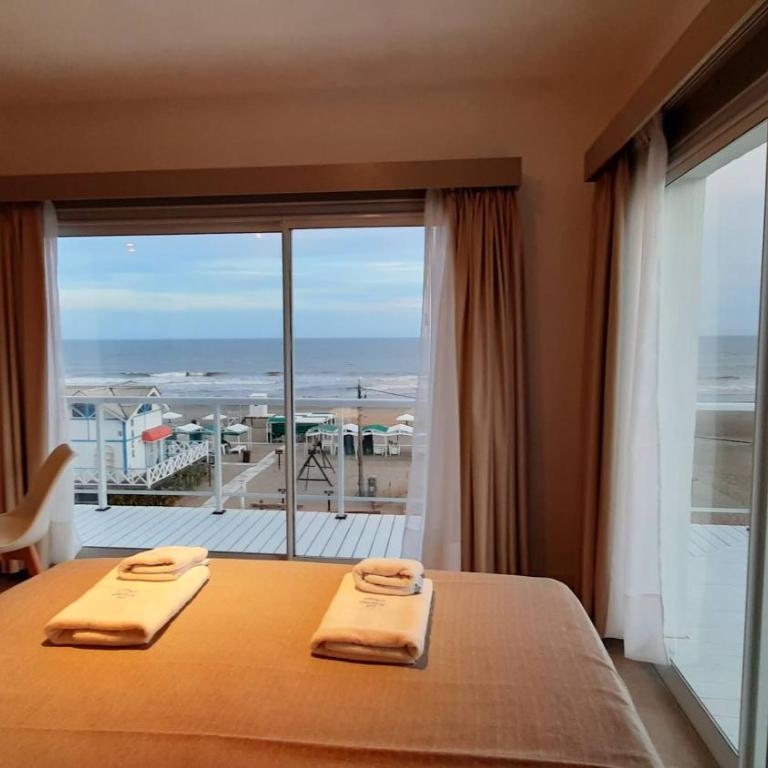 Los Tritones Apart Hotel - Deluxe Double Studio - 1