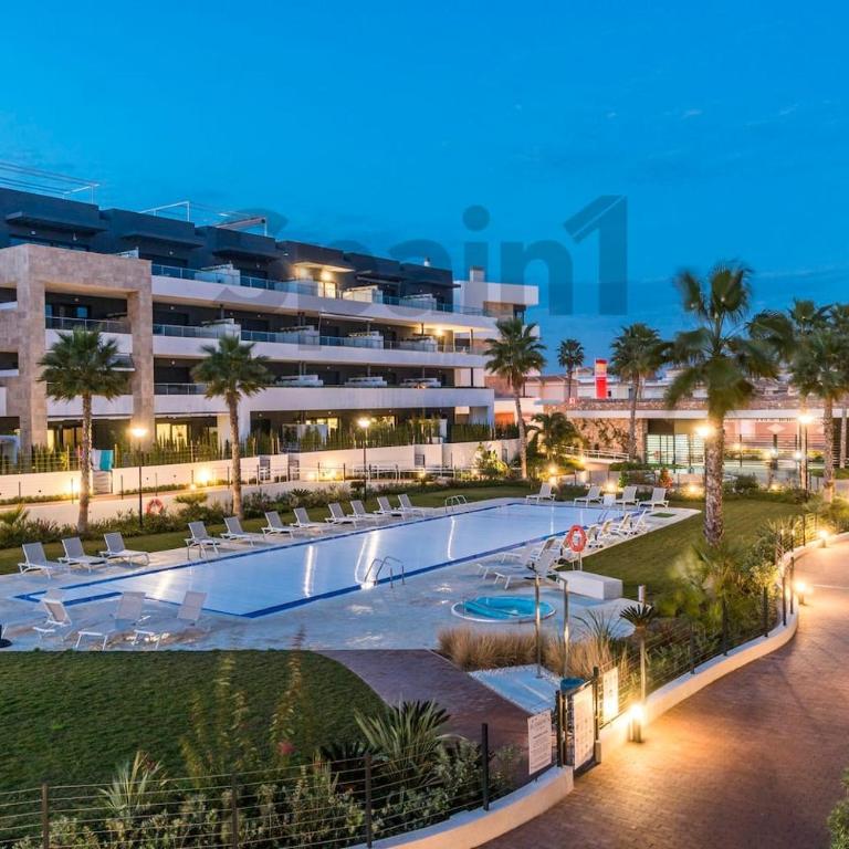 Exclusive apartment in Flamenca Village with gym, sauna, 3 pools - 600 m from the beach - Two-Bedroom Apartment - 33