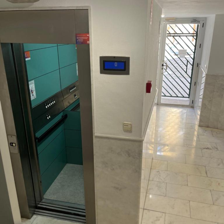 Alicante Beach Apartment - One-Bedroom Apartment - 18