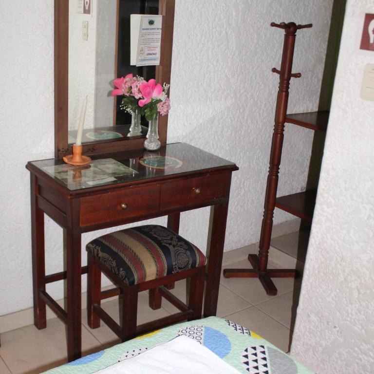 Hostal Isla Señorial - Habitación Doble Económica - 2
