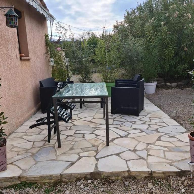 Studio climatisé dans villa calme à 15km de Cannes - Appartement 1 Chambre - 1
