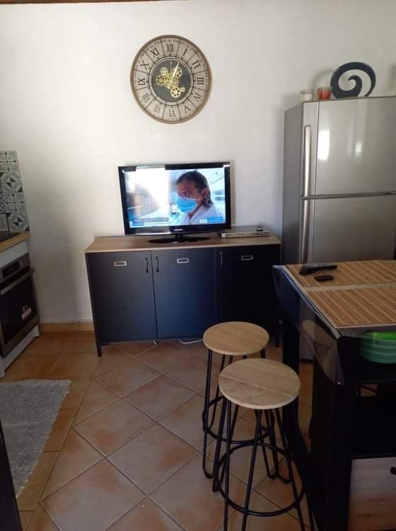 Studio climatisé dans villa calme à 15km de Cannes - Appartement 1 Chambre - 15