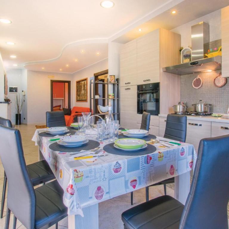 3 Bedroom Nice Apartment In Bari - Appartamento con 3 Camere da Letto - 16