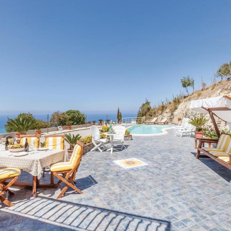 Awesome Home In Agropoli Sa - Casa Vacanze con 4 Camere da Letto - 1
