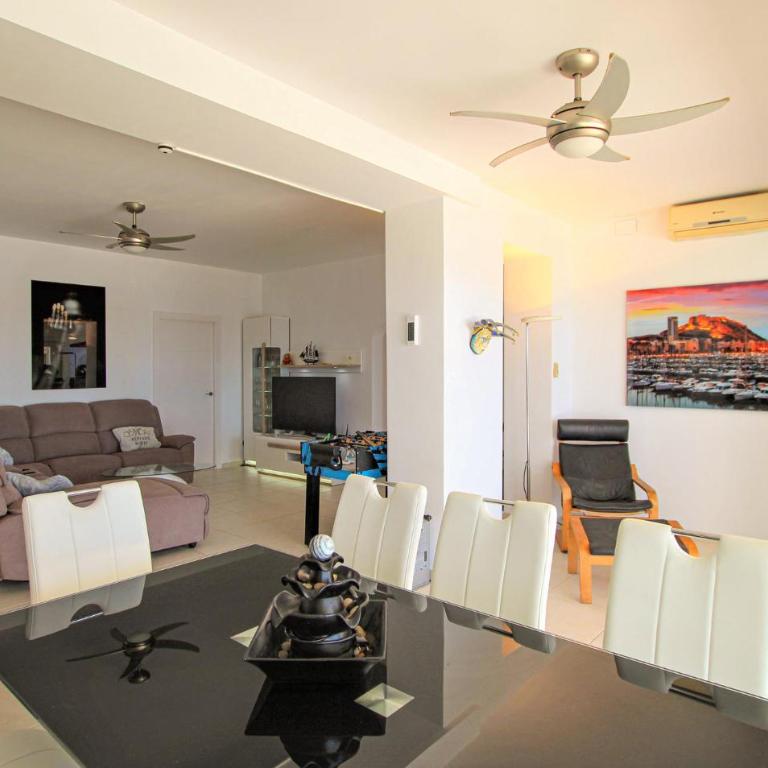 Gorgeous Home In El Campello - Casa de vacaciones de 5 dormitorios - 4