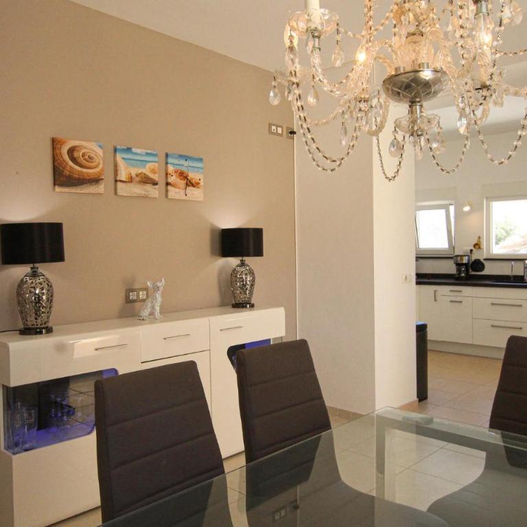Gorgeous Home In El Campello - Casa de vacaciones de 5 dormitorios - 14