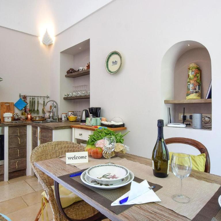 Cozy Apartment In Massa Lubrense - Appartamento con 1 Camera da Letto - 4