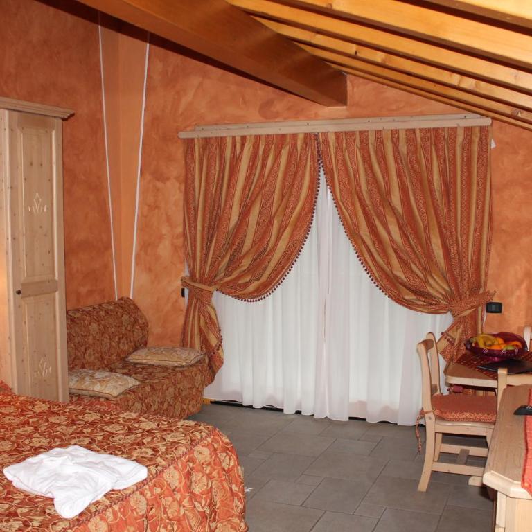 Boscone Suite Hotel - Camera Deluxe - 1