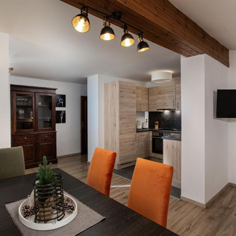 Alpine View Apartments - Apartment with Balcony - 30