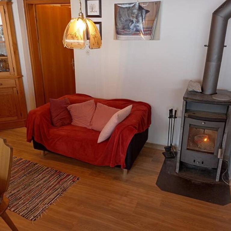 Großes Ferienhaus in ruhiger Lage - WLAN b. 9 Per. - Haus mit 4 Schlafzimmern - 5