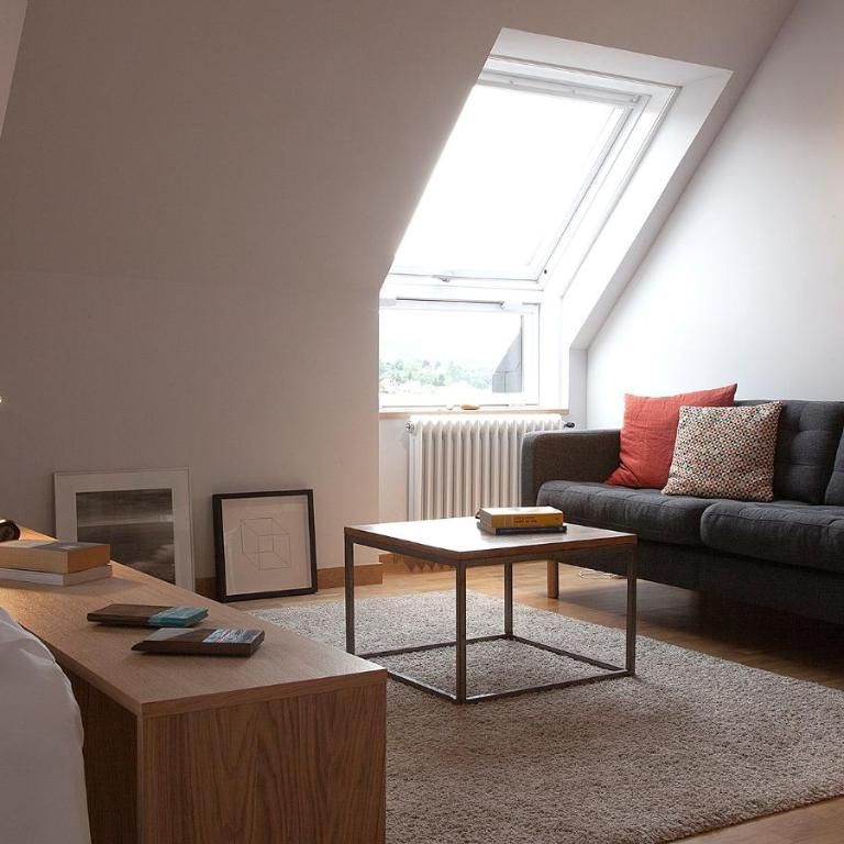 Estudio en Ático, diáfano céntrico. Parking - Apartamento de 1 dormitorio - 2
