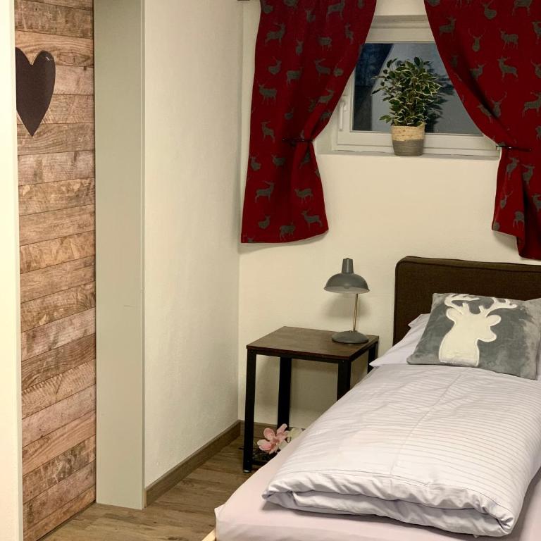 Berg Fux - Zwei Ferienhäuser mit je 5 und 6 Schlafzimmern mit eigener Dachterrasse - fantastischem Bergblick - Weber Gas Grill - Haus mit 6 Schlafzimmern - 16