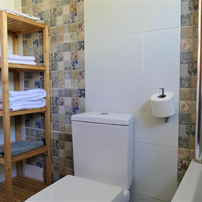 Casa de los Limones by Michael FAMILY VILLA NEAR PUERTO MARINA - Five-Bedroom House - 91