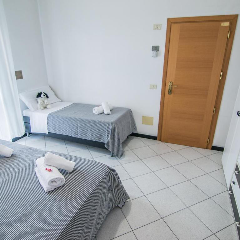 Residence Hotel Mizar - Camera Quadrupla con Accesso Disabili - 3