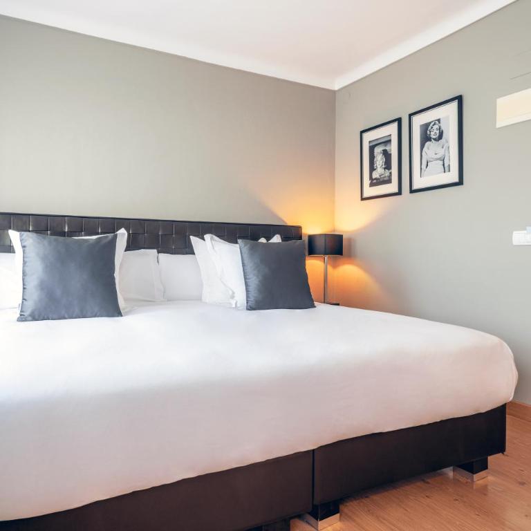 Hostal Parque Ibiza - Habitación Superior con cama extragrande - 5