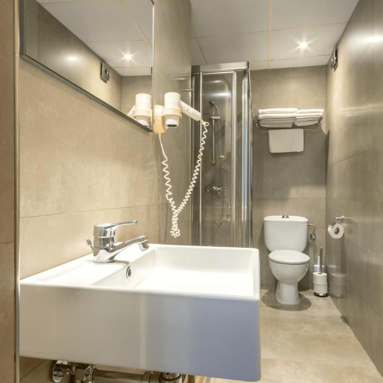 Hostal Parque Ibiza - Habitación Doble Estándar - 3