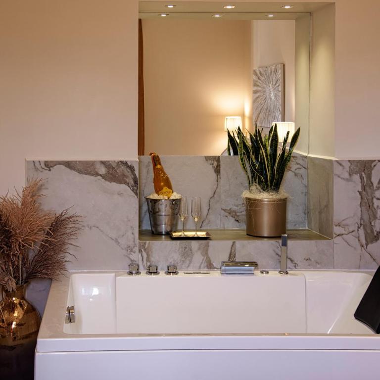 Terra Mia Suite - Suite King con Vasca Idromassaggio - 3